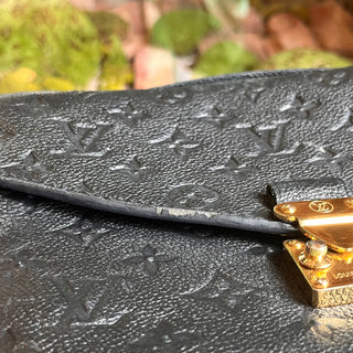 LOUIS VUITTON Pochette Metis Empreinte Black Leather Shoulder Bag