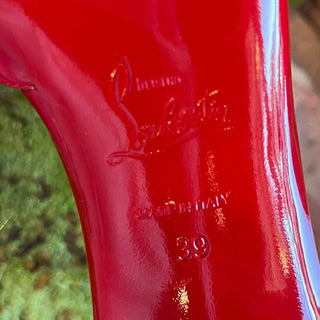 CHRISTIAN LOUBOUTIN Iriza 100 Patent Leather Red Pumps SZ 39 (US 9)