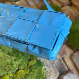 BOTTEGA VENETA Cassette Blue Paper Calfskin Intrecciato Leather Belt Bag