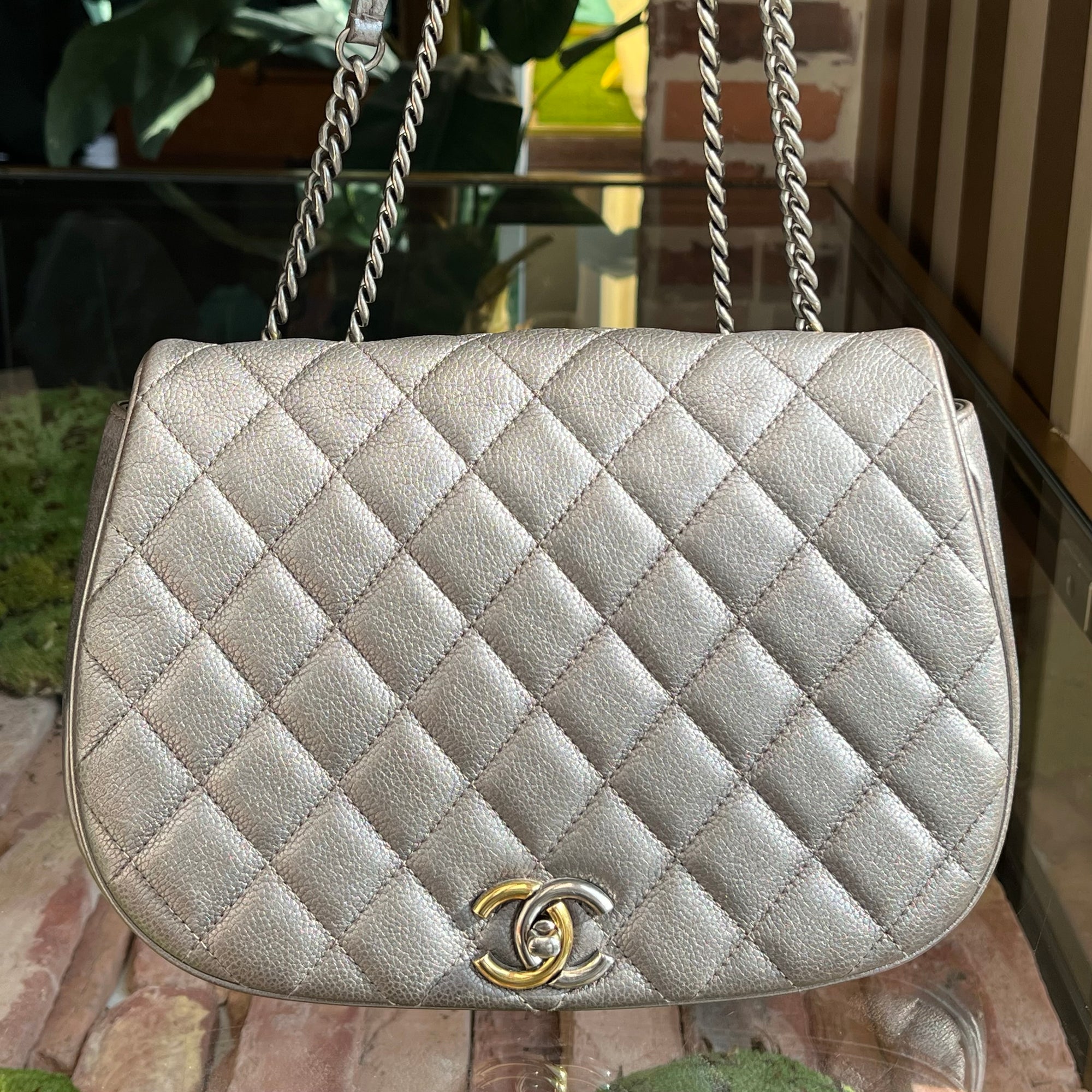 CHANEL Metallic Silver Calfskin Quilted Casual Pocket Messenger Flap