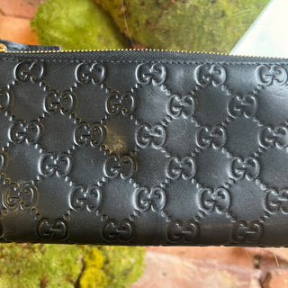GUCCI Black Leather Guccissima Zip Around Wallet