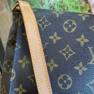 LOUIS VUITTON Vintage Musette Tango Shoulder Bag