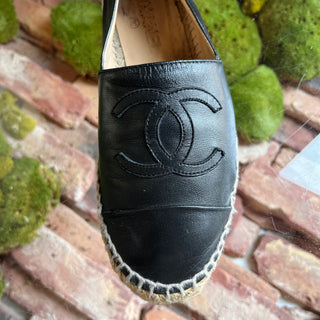 CHANEL CC Black Leather Espadrilles SZ 36 (US 6)