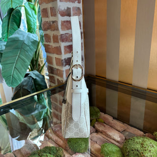 GUCCI White Beige GG Supreme Emblem Shoulder Bag