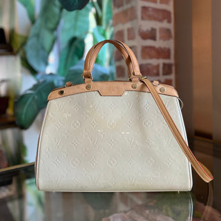 LOUIS VUITTON Brea MM Blanc Corail Vernis Tote