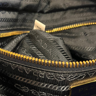 PRADA 1995 Re-Edition Large Navy Blue Impuntu Quilted Nylon Tote Bag