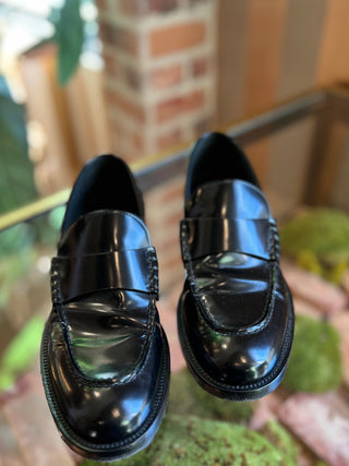 CHANEL Black Patent Loafers Sz 38.5