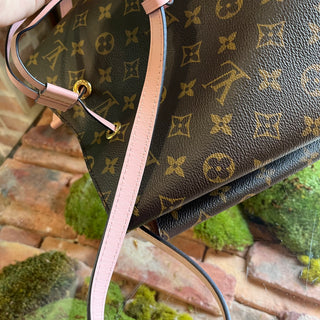 LOUIS VUITTON Neonoe MM Rose Poudre Monogram Canvas Bucket Bag