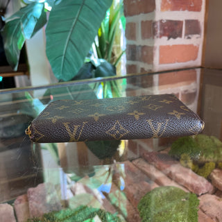 LOUIS VUITTON Compact Zippy Brown Monogram Canvas Wallet