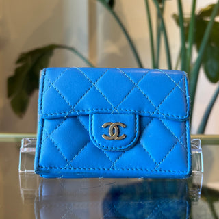 CHANEL Blue Classic Interlocking CC Logo Compact Wallet