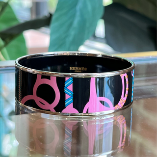 HERMES Panopile Equestre Graffitis Wide Enamel Bangle