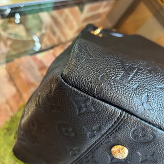 LOUIS VUITTON Artsy MM Black Empriente Leather Hobo