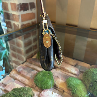 LOUIS VUITTON Monogram Favorite Crossbody