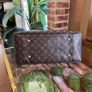 LOUIS VUITTON Artsy Brown Monogram Canvas Hobo Bag