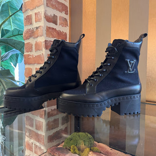 LOUIS VUITTON Laureate Desert Black Platform Boots SZ 40 (US 10)