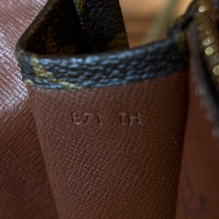 LOUIS VUITTON Vintage Monogram Poche Documents