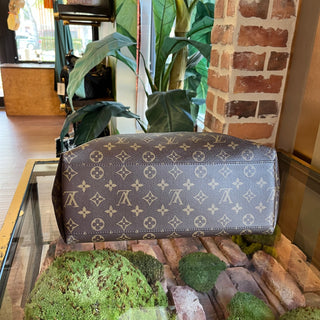 LOUIS VUITTON Tuileries Besace Caramel Monogram Canvas Hobo Bag