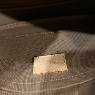 LOUIS VUITTON Pochette Accessories Pink Monogram Canvas Crossbody Bag