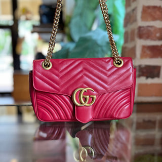 GUCCI GG Marmont Red Matelassé Calfskin Leather Shoulder Bag