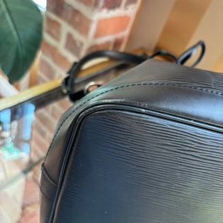 LOUIS VUITTON Black Epi Noe Bucket