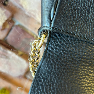 GUCCI Soho Chain Strap Small Black Pebbled Leather Crossbody Bag