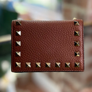 VALENTINO Brown Grainy Calfskin Leather Rockstud Compact Wallet TS3195