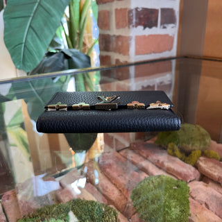 LOUIS VUITTON Capucines Compact Black Taurillon Leather Wallet