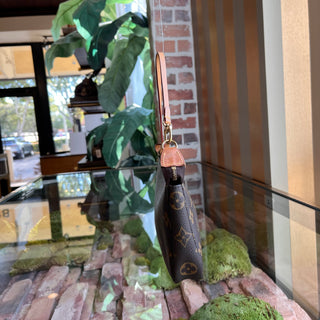 LOUIS VUITTON Pochette Accessories Vintage Monogram Canvas Shoulder Bag