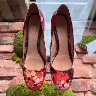 GUCCI Red Calfskin Blooms Pumps SZ 39 (US 9)