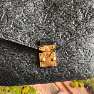 LOUIS VUITTON Pochette Metis Black Monogram Empriente Top Handle Bag