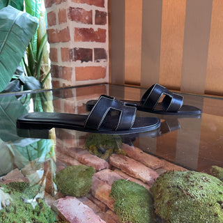 HERMES Black Calfskin Leather Sandals SZ 38.5 (8.5 US)