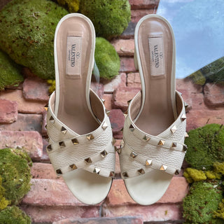 VALENTINO Rockstud White Leather Heels SZ 39 (US 9)