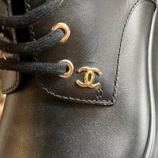 CHANEL Black Leather Interlocking CC Platform Boots w/ Velvet Toes SZ 39 (US 9)
