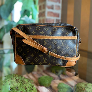 LOUIS VUITTON Trocadero Monogram Canvas Vintage Crossbody Bag