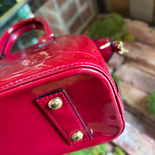 LOUIS VUITTON Red Alma Vernis BB
