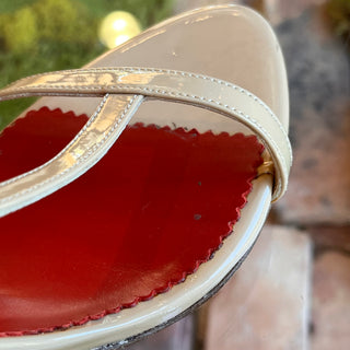 CAROLINA HERRERA Beige Patent Leather Strappy Heels SZ37(7US)