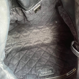 CHANEL Small Chanel 22 So Black Quilted Shiny Calfskin Leather Shoulder Bag