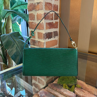 LOUIS VUITTON Vintage Epi Pochette Green