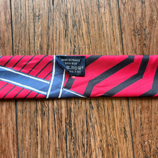 HERMES Silk Jeu de Soie Print Twilly