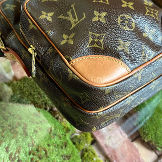 LOUIS VUITTON Amazone Vintage Brown Monogram Canvas Crossbody