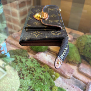 LOUIS VUITTON Monogram Astrid Wallet