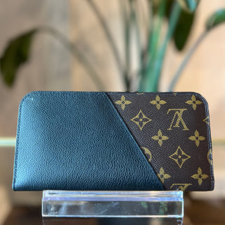 LOUIS VUITTON Monogram Canvas Black Leather Kimono Wallet