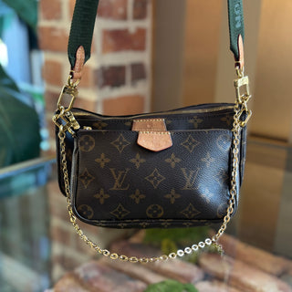 LOUIS VUITTON Multi Pochette Accessoires