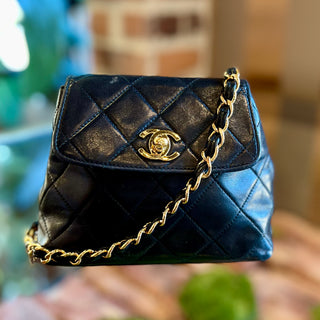 CHANEL Vintage Black Lambskin Belt Bag