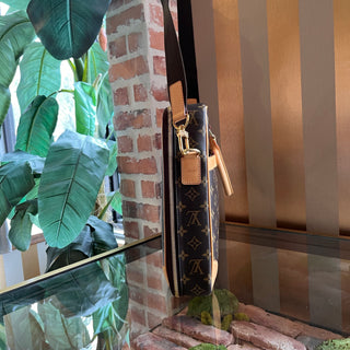 LOUIS VUITTON Cupertino Monogram Canvas Brown Briefcase