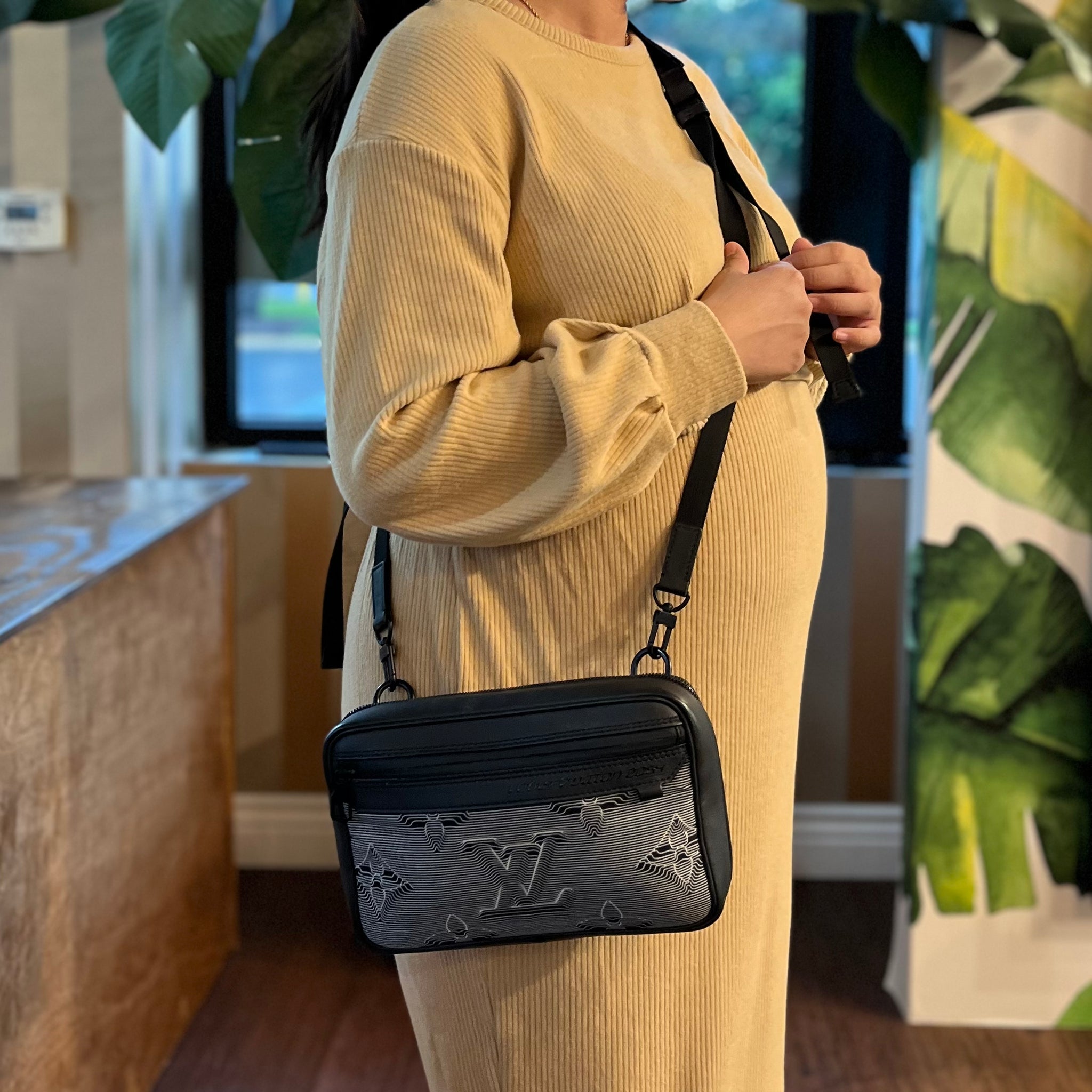 louis vuitton sling bag for women crossbody purse
