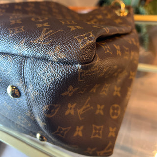 Louis Vuitton Artsy Monogram MM