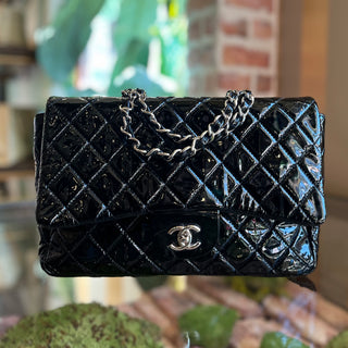 CHANEL Single Flap Black Patent Leather Shoulder Bag