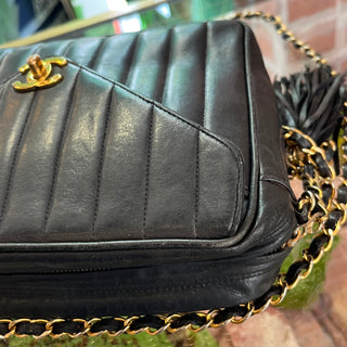 CHANEL Vintage Black Lambskin Leather Crossbody Bag