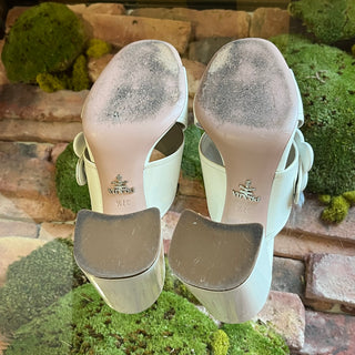 PRADA White Patent Leather Flower Sandals SZ37.5(7.5US)
